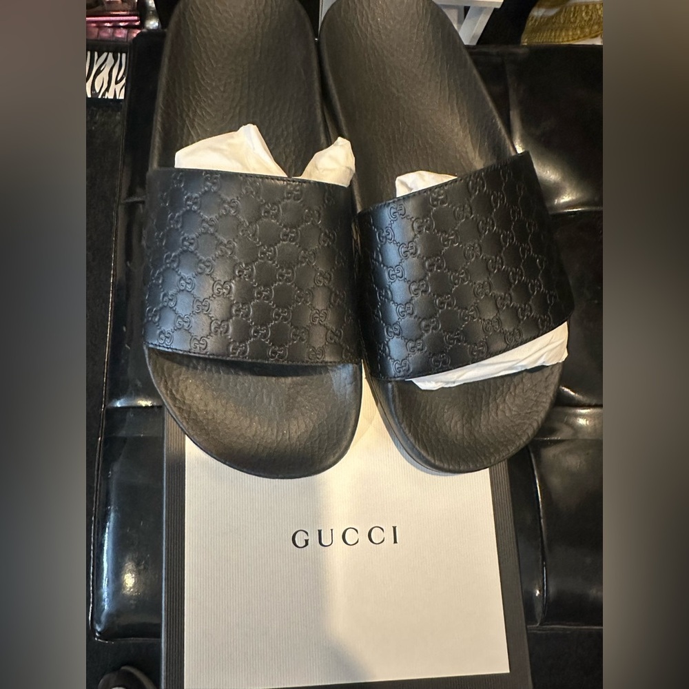 Gucci Women’s Slides 38